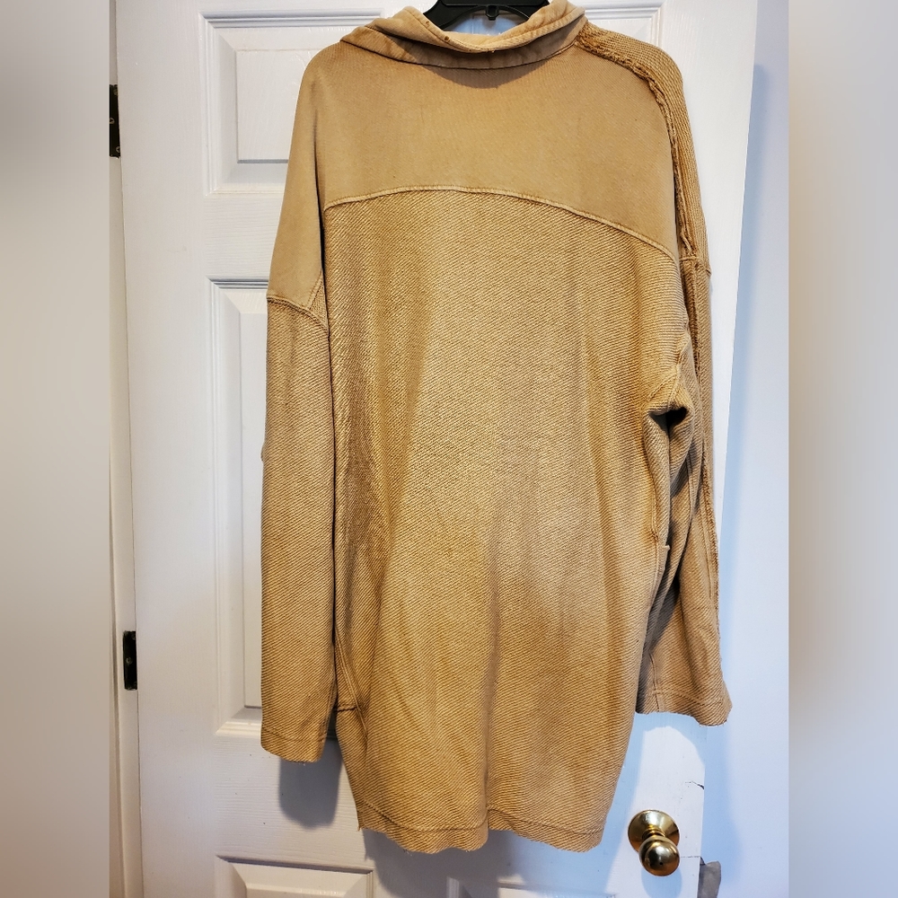 Free People Oversized Sweatshirt Dress. Pockets and V neck buttons. NWOT Sz M - Picture 2 of 6